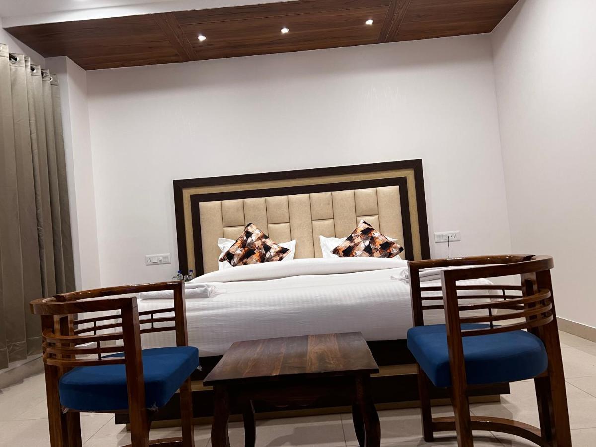 Hotel Himalayan Heritage Sarāhan エクステリア 写真