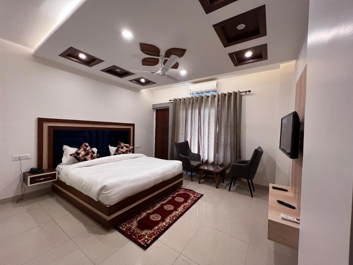 Hotel Himalayan Heritage Sarāhan エクステリア 写真