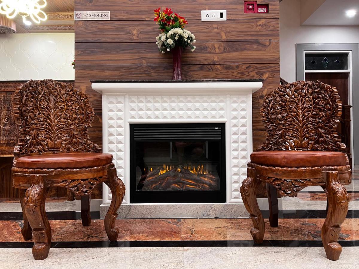 Hotel Himalayan Heritage Sarāhan エクステリア 写真